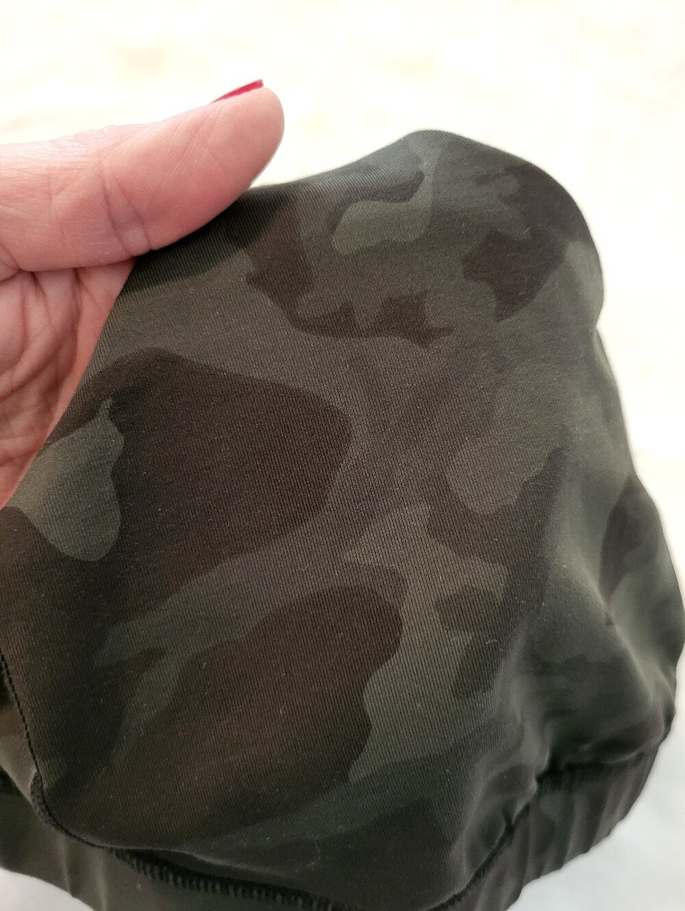 Lululemon Black Camo Energy Bra Size 6 - Picture 4 of 4